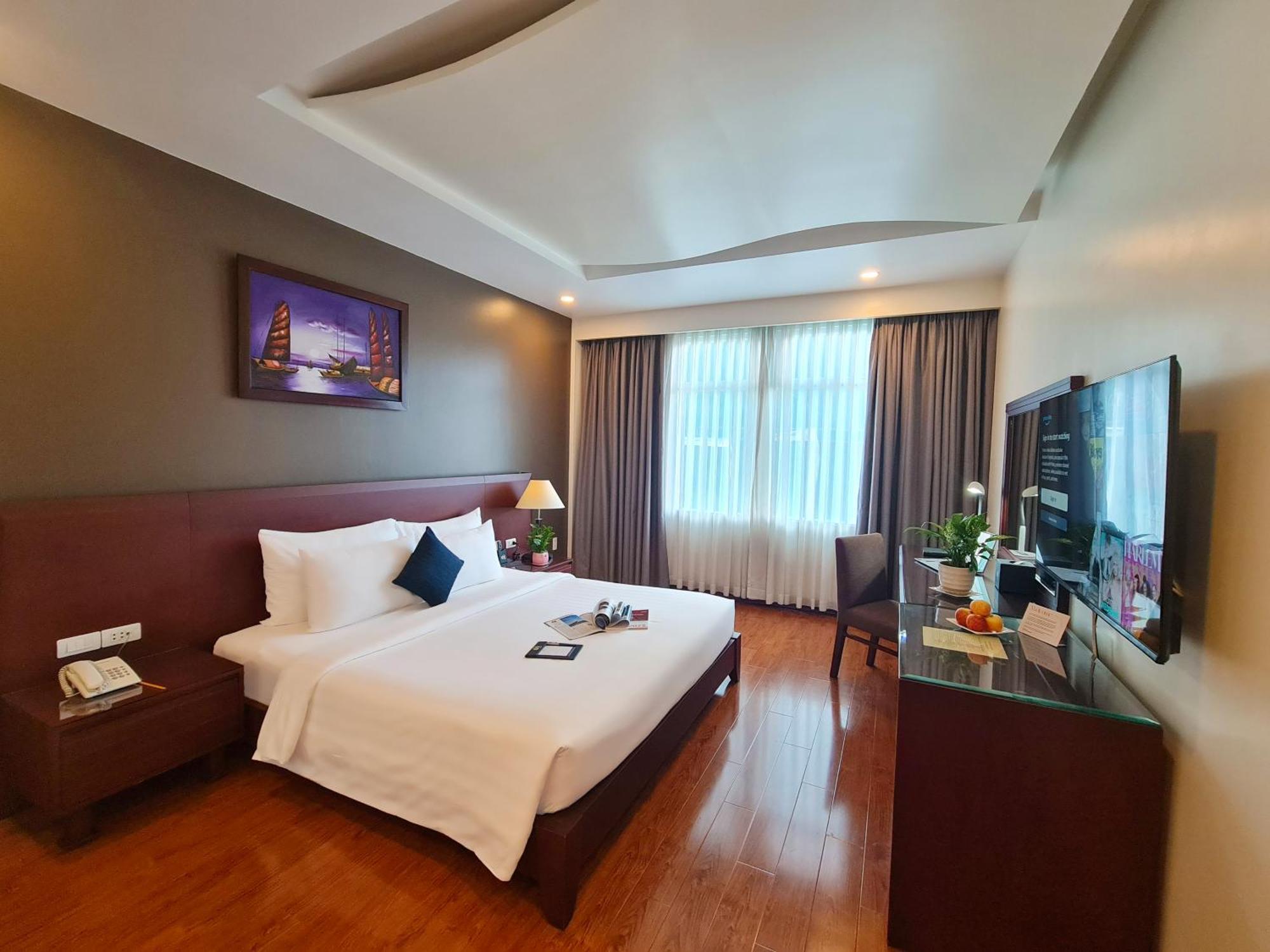 Kin Thi Sach Khách sạn 4*